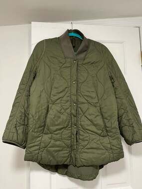 Lululemon Quilted Light Insulation Jacket Size 4 Olive women’s